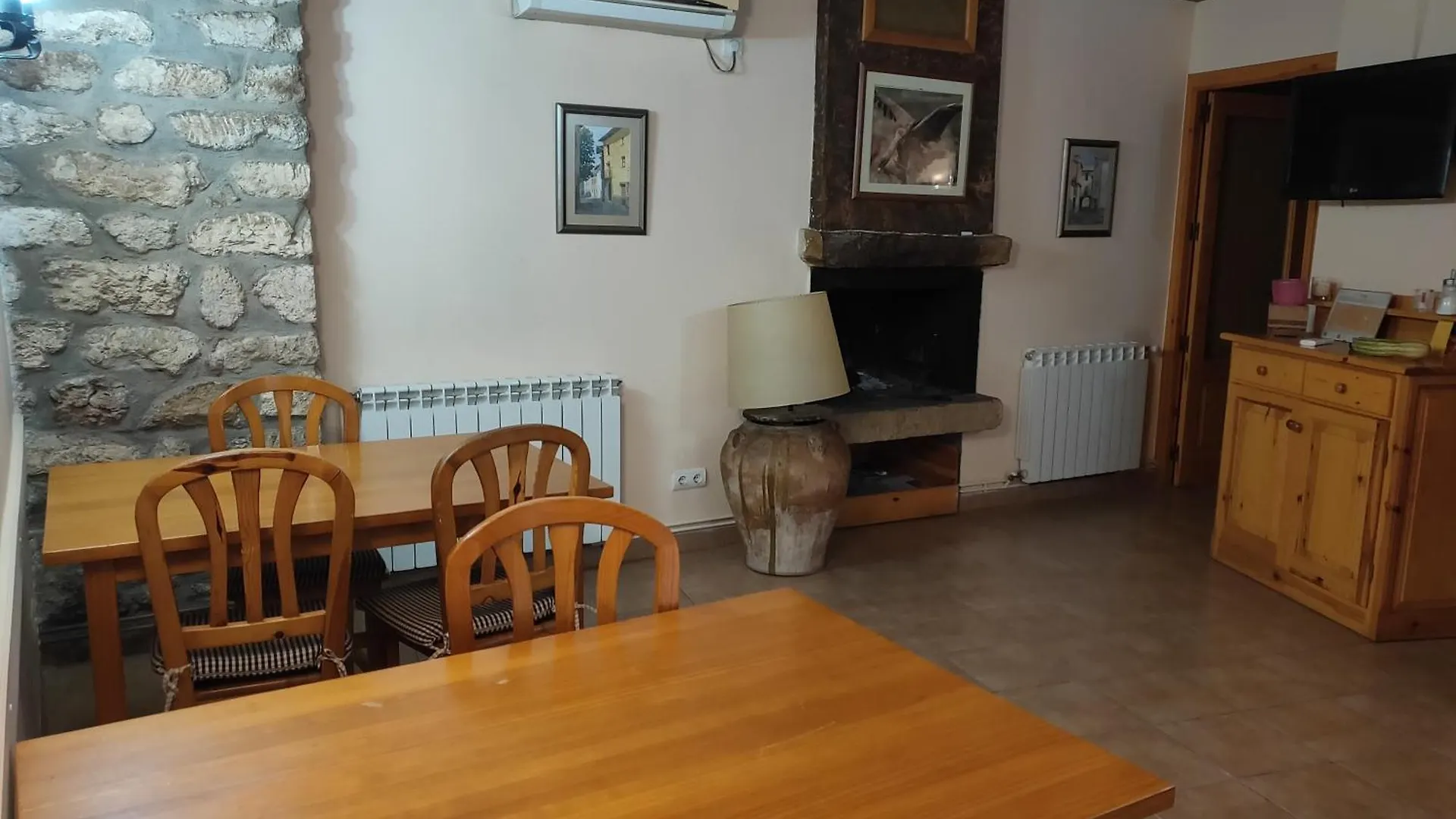 Hostal Casa Ramona Conques 0*,  España